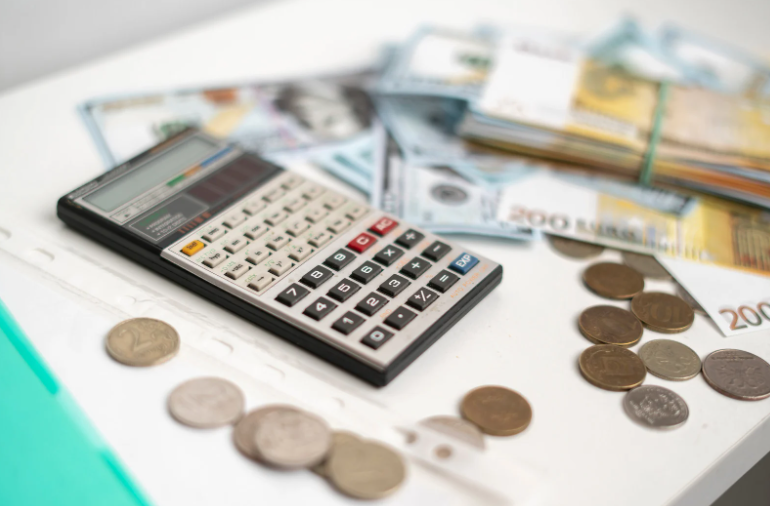 financial advisor calculator